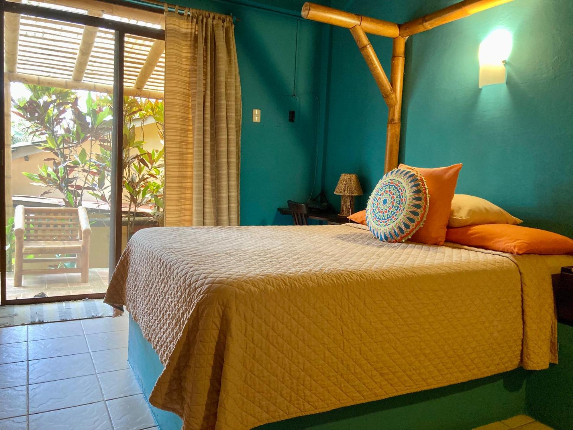 La Buena Vida Bed and breakfast